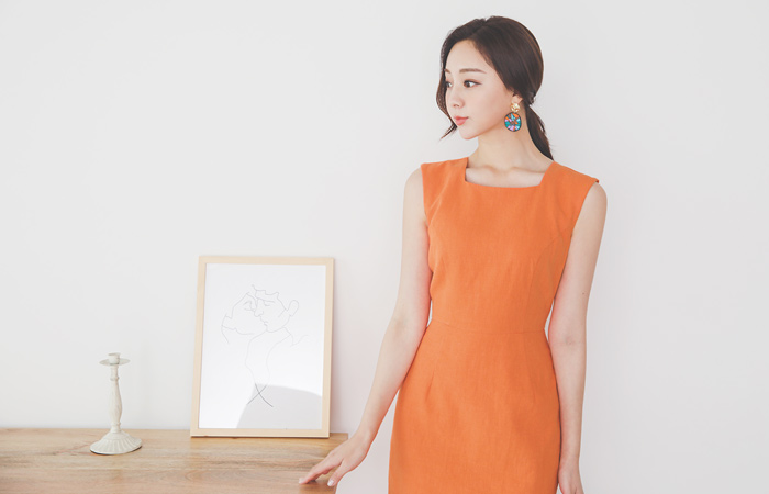Basic Square Neck Cutting Sleeveless Dress