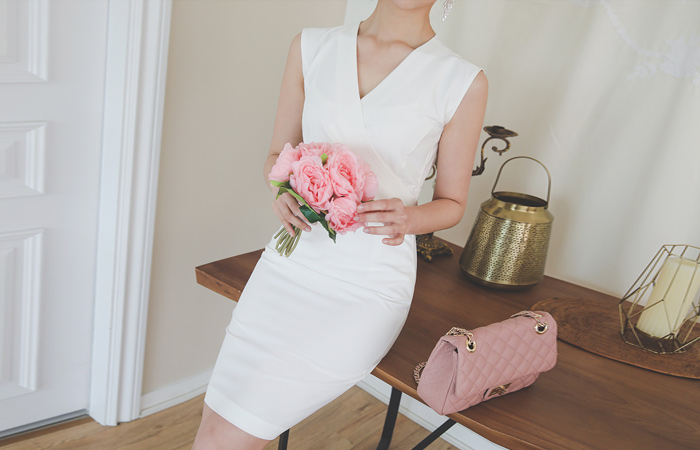 V-neck Wrap Style Sleeveless Span Dress
