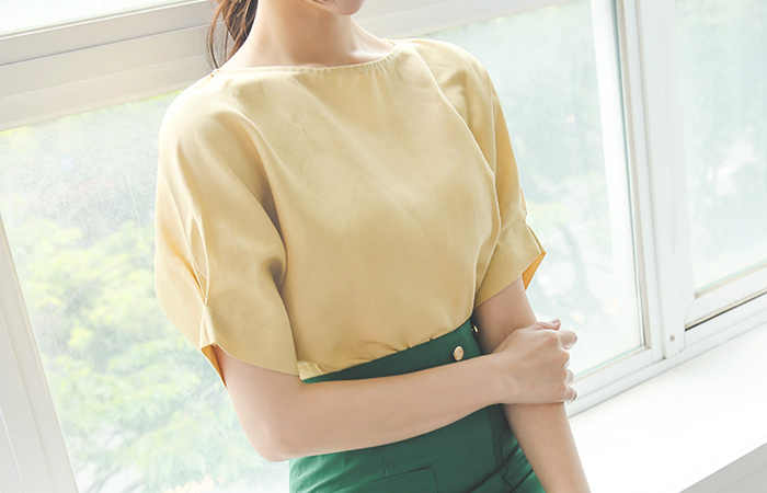 Simple Pintuck Sleeves Linen Blouse