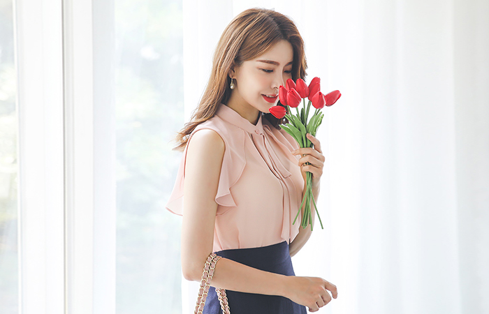 Double Ribbon Ruffle Sleeveless Blouse