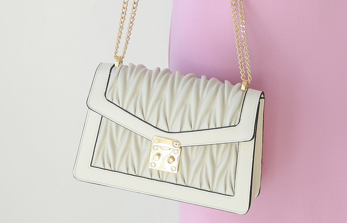 [Models wear36st]Quilting Madlena Chain Bag