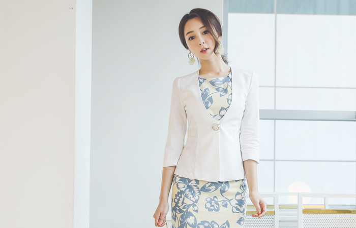 Linen Cotton No-collar Pearl Brooch Jacket
