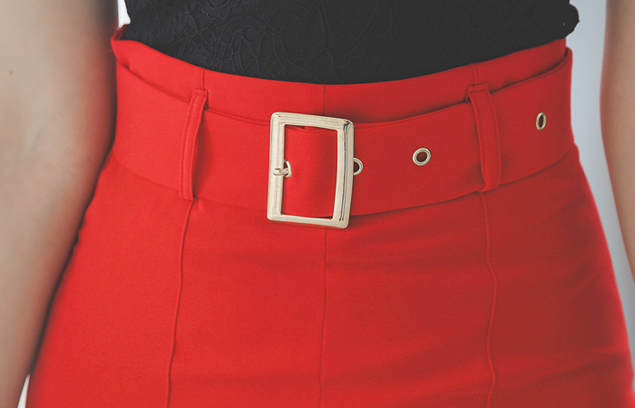 Edge Deep-Slit Gold Buckle Belted High-Skirt