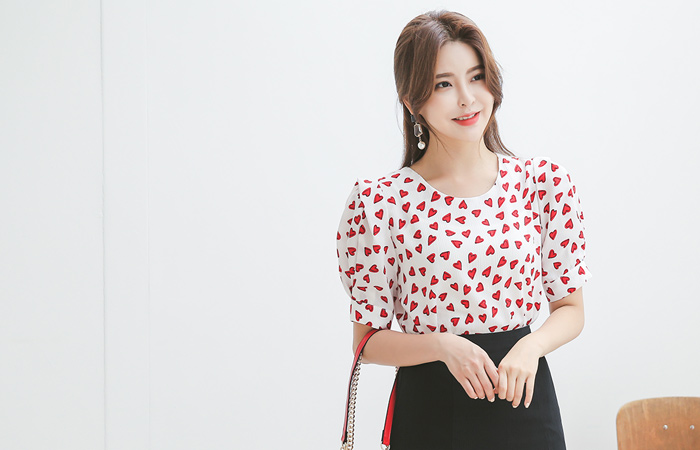 Edge Shoulder Puff heart Blouse