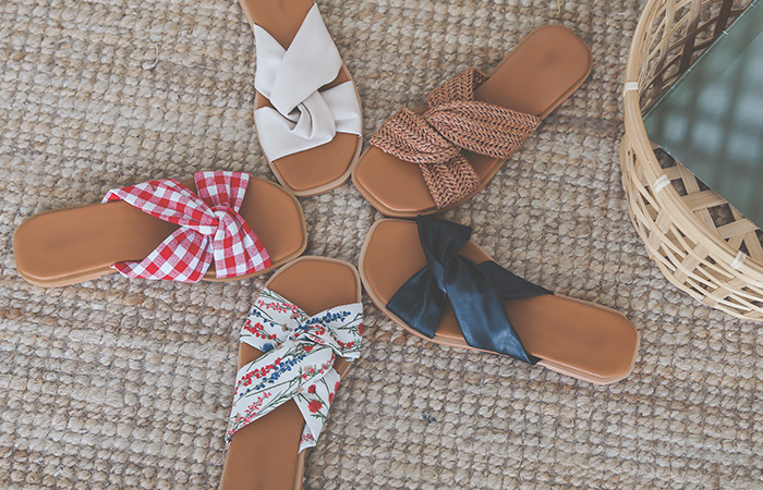 [Models wear37st]Cross Twist Daily Slippers