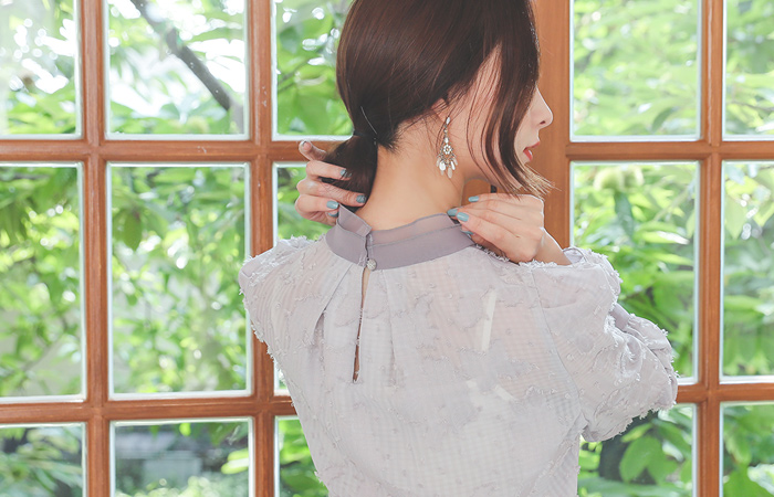 Fringe High-Neck Bell Sleeves Ribbon Blouse