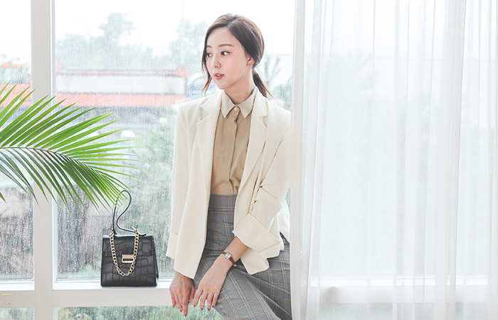 Hidden Button Roll-up Tailored Modern Jacket