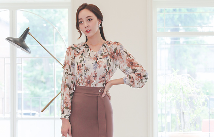 Ruffle Line Flower Printing Pearl Blouse