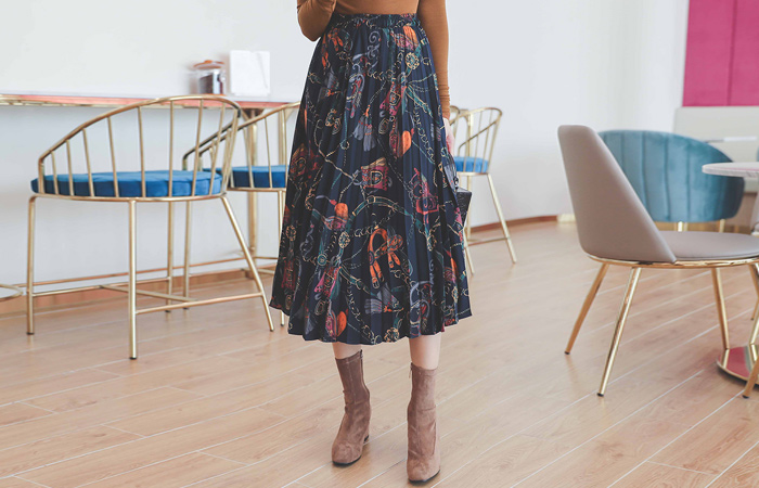 Antique Patterns Pleats Rong Skirt