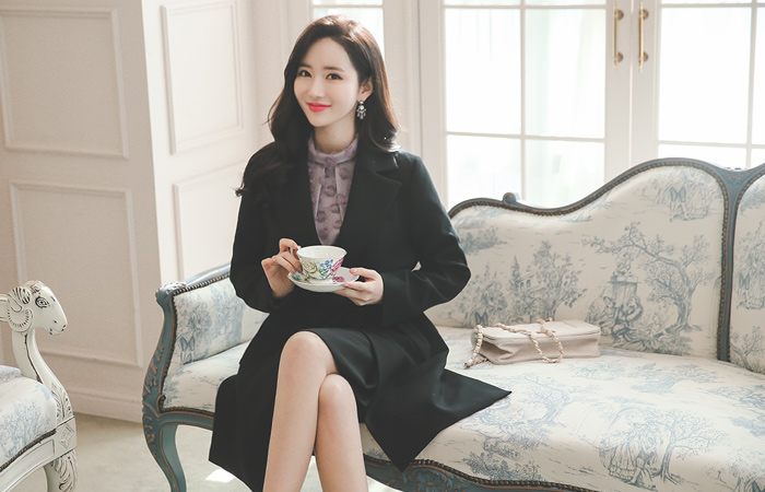 Gold Button Bending Belt Trench Coat