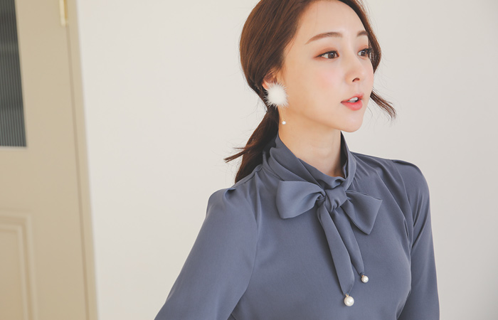 Elegance pearl scarf neck blouse Ⅱ