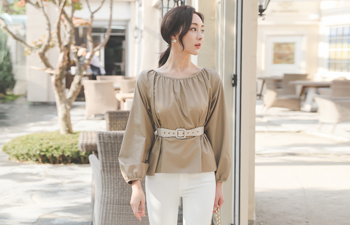 Chic Leather Round Blouse