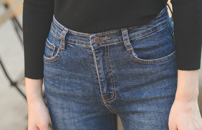 Unbalance Cutting Dark Washing Skinny