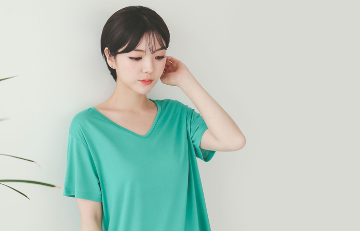 Everyday V-neck Short T shirts