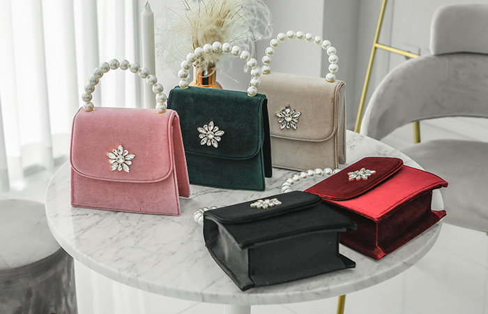 Pearl Handle Cubic Velvet Tote bag