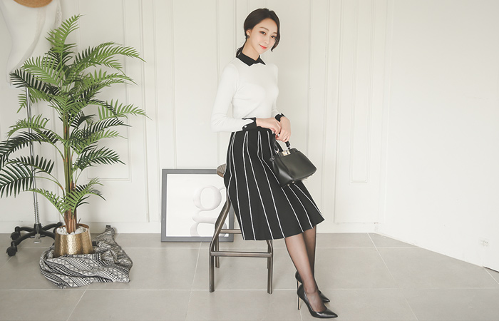 Stripe Piping Knit Flare Skirt