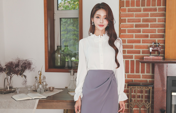 Glam Frill Line Romantic Blouse