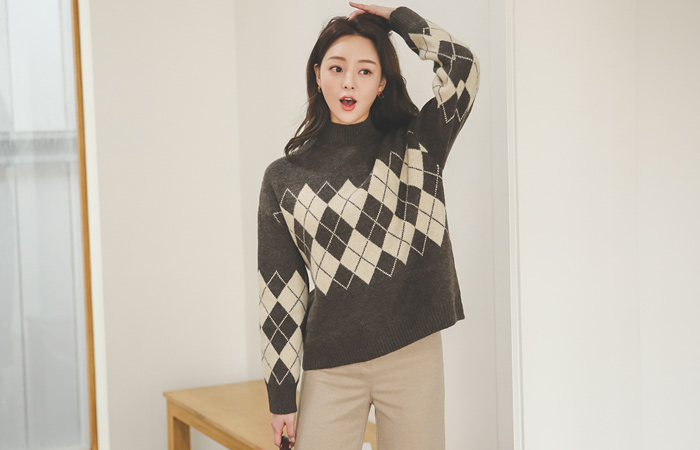 Wool Argyle Half-Turtleneck Knit