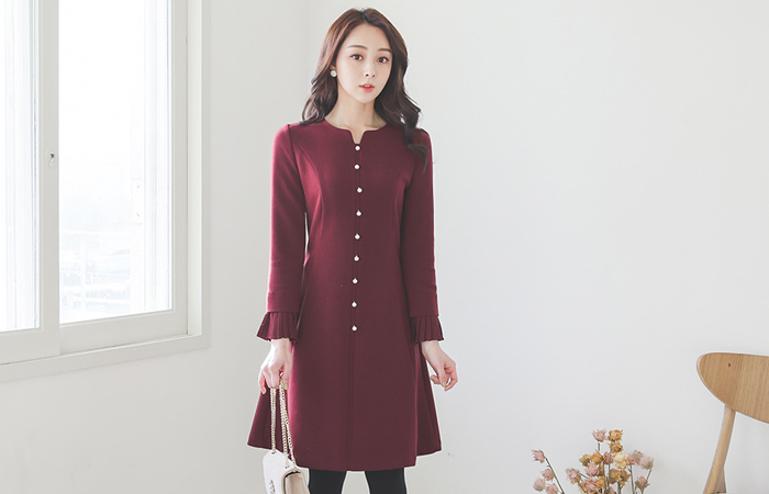 Heart Neck Pleats Cuffs Pearl Dress