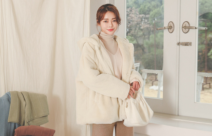 Daily Eco Mink Fur Boxy Hood Jumper