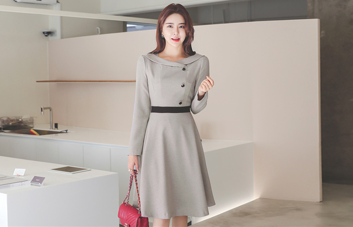 Lady Flat Collar Button Color Combination Flared Dress