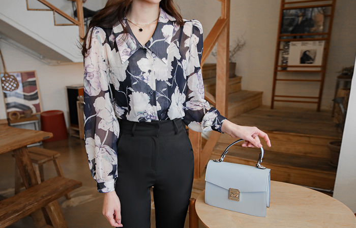 Big Collar Smudging Flower See-through Blouse