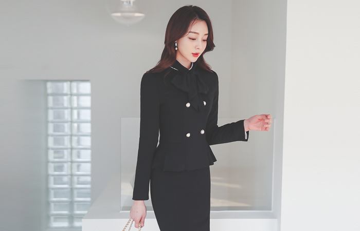 Pearl Double-button Scarf-Neck No-collar Jacket