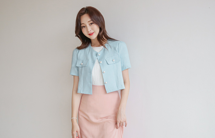 Raund neck Pearl Buttons Puff Shot Jacket