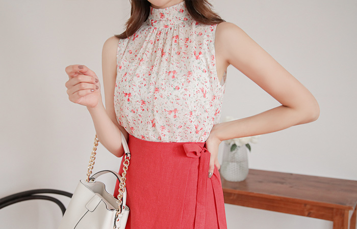High-Neck Back Ribbon Flower Chiffon Sleeveless Blouse