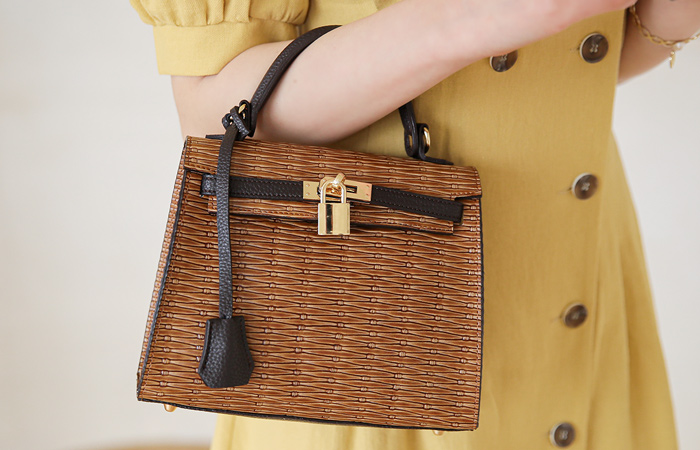 [Models wear41st]Rattan Patterns Gold Rock Mini Tote bag