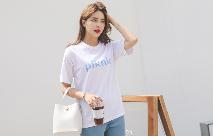 Picnic Color Lettering Short-sleeve T-shirt