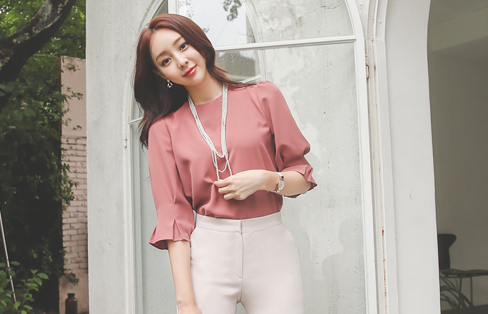 Pintuck Puff Bell Sleeves Round Blouse