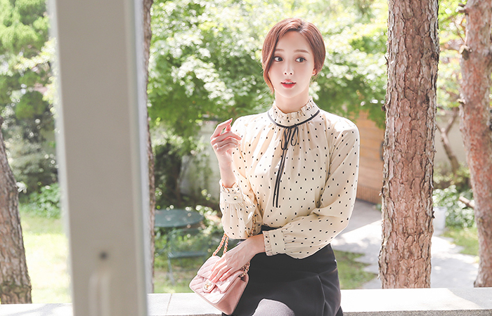 Frill High-Neck Dot Ribbon Blouse