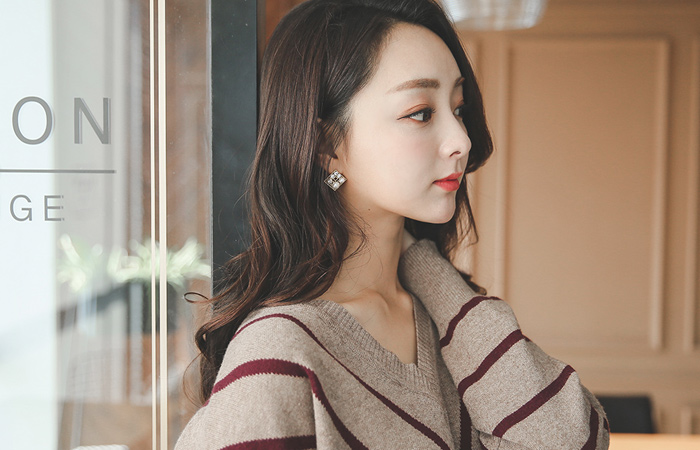 v Stripe Rouge Knit