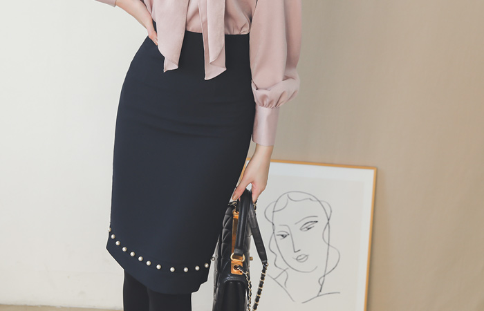 Cody Pearl Line High Midi Skirt