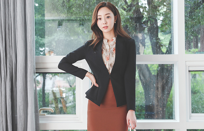 No collar jacket cut Clash