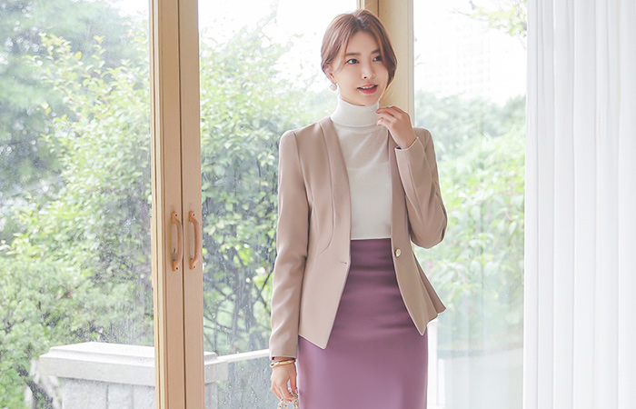 White Pearl Button Cutting-line Peplum Jacket