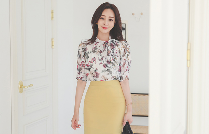 Oriental Floral Leaf See-through Blouse