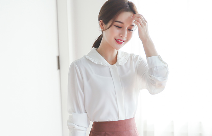 Petit Ruffle Round Blouse