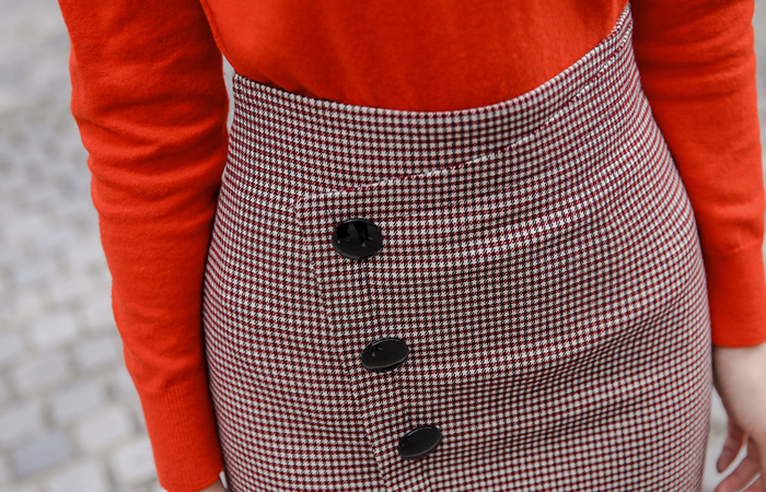 Check jacquard triple button midi skirt