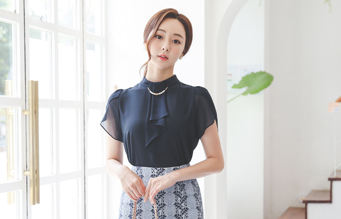 Pearl Cubic Roll-Neck Scarf Blouse(summer)