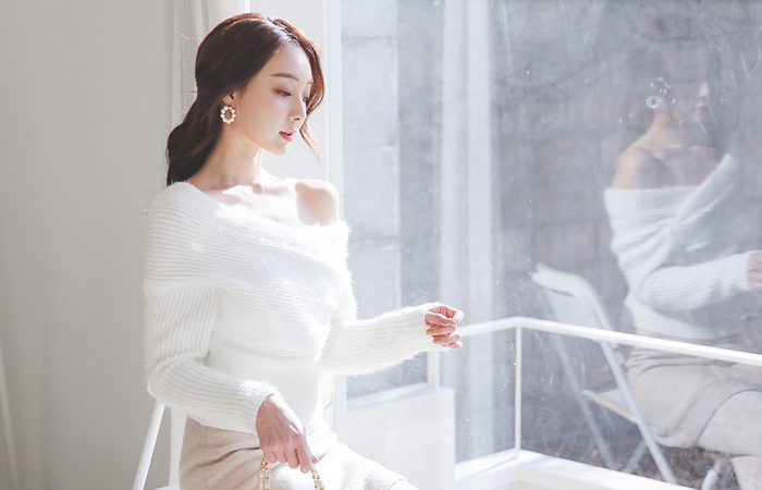 feminine shirring lap Off shoulder wing knit Knit