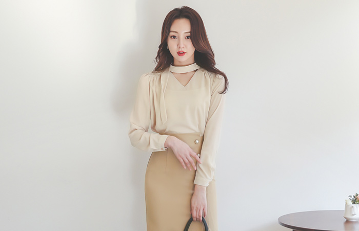 Pearl Choker-Neck Unbalance Scarf Blouse