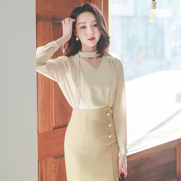 Pearl Choker-Neck Unbalance Scarf Blouse