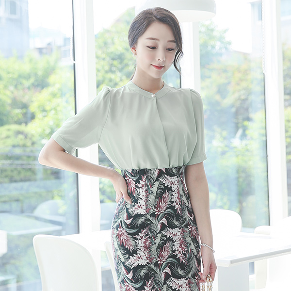 Folded Pearl Button Blouse (Short Sleeve)