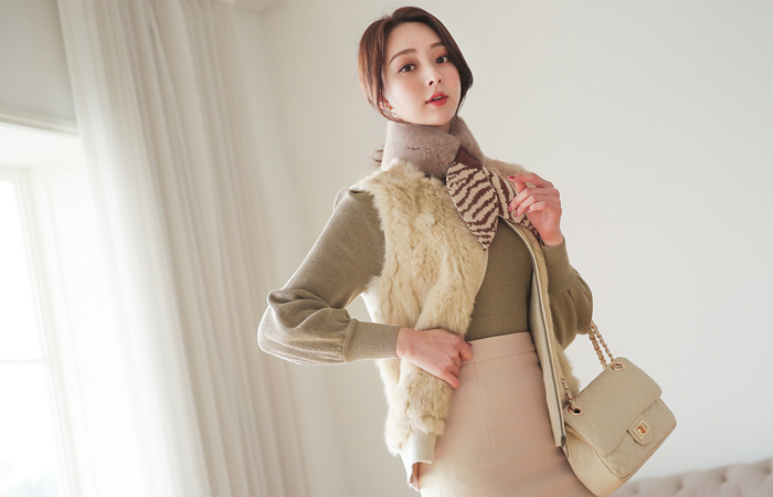 Real Rabbit-Fur Wool Knit Zip up Vest