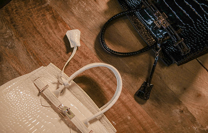 [Models wear42st]Classic 버킨 Enamel Croaker Tote bag