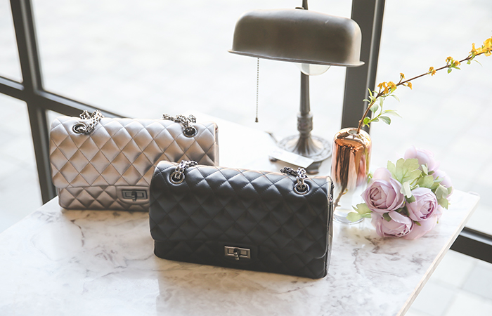 [Models wear42st]Classic 캐비어 Shoulder Chain Bag