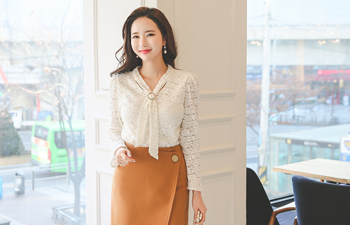 Gold ring scarf Race Blouse