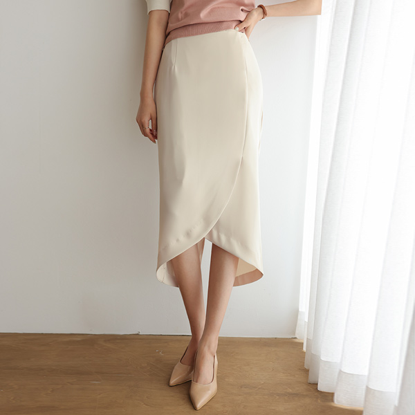 Romantic Tulip Unbalance Back Banding Skirt